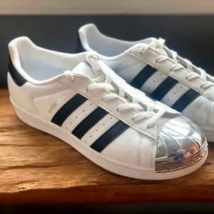 Adidas Women's Superstar Metal Toe sneakers